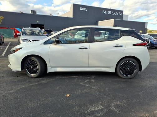 2024 Nissan Leaf SV PLUS
