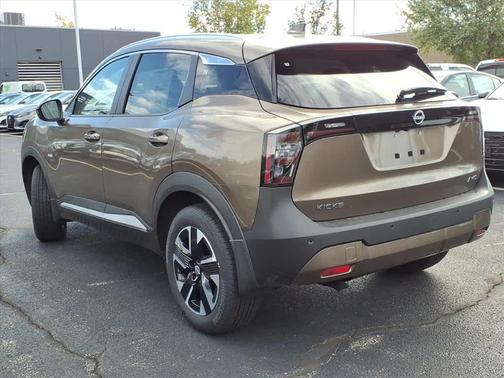2025 Nissan Kicks SV