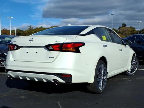 2025 Nissan Altima SL