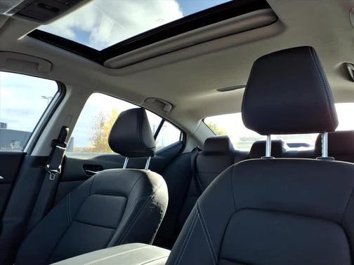 2025 Nissan Altima SL