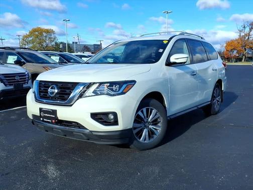 2020 Nissan Pathfinder SL