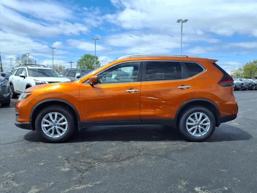 2018 Nissan Rogue SV