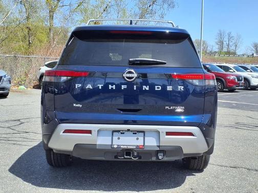 2022 Nissan Pathfinder Platinum
