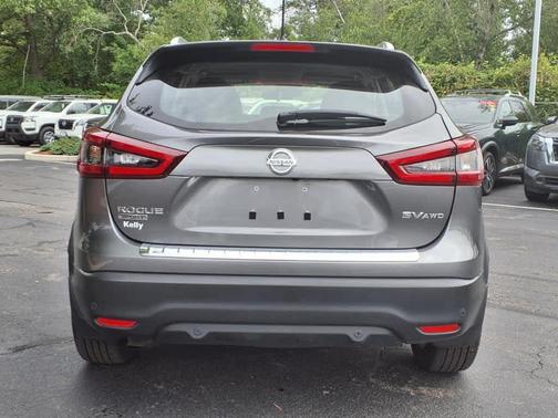 2022 Nissan Rogue Sport SV