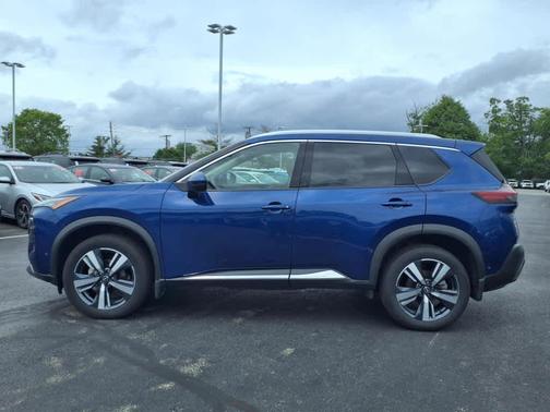 2022 Nissan Rogue SL