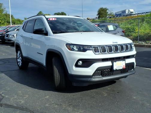2023 Jeep Compass Latitude Lux