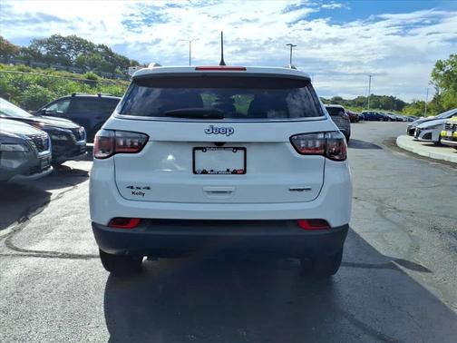 2023 Jeep Compass Latitude Lux