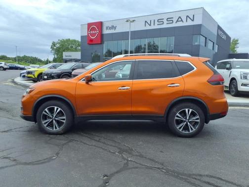 2020 Nissan Rogue SV