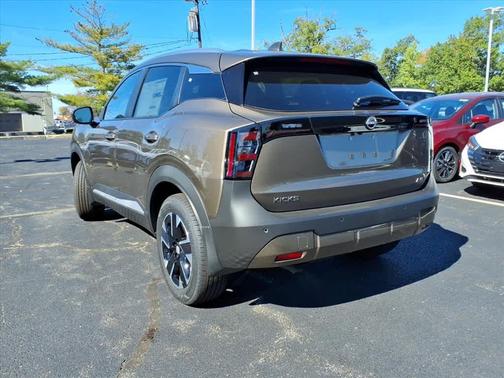 2025 Nissan Kicks SV