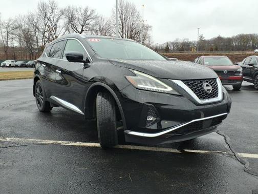 Black 2024 Nissan Murano Platinum