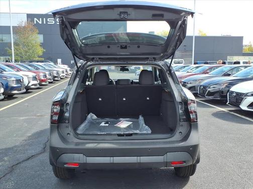 2025 Nissan Kicks S