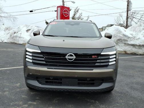 2025 Nissan Kicks SR