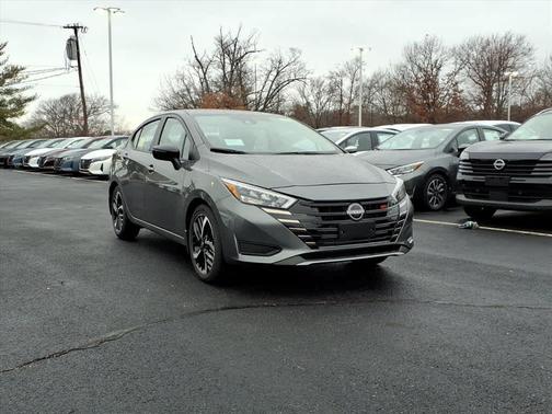 2025 Nissan Versa 1.6 SR