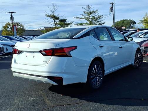 2025 Nissan Altima SV