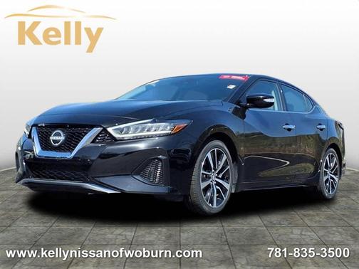 2023 Nissan Maxima SV
