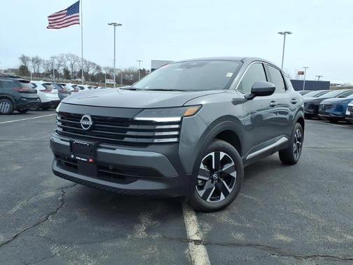 Gun Metallic 2025 Nissan Kicks SV