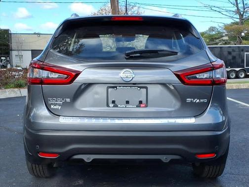 2022 Nissan Rogue Sport SV