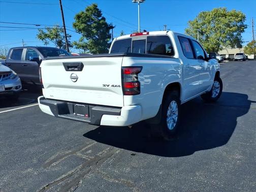 2022 Nissan Frontier SV