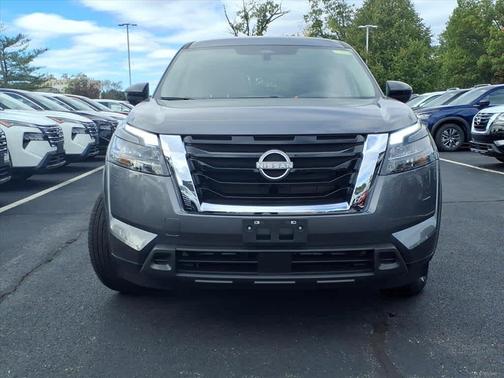 2025 Nissan Pathfinder S