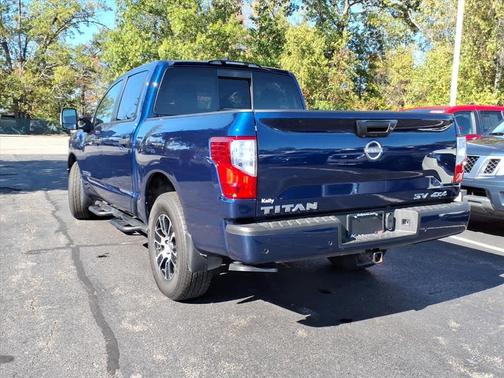2024 Nissan Titan SV