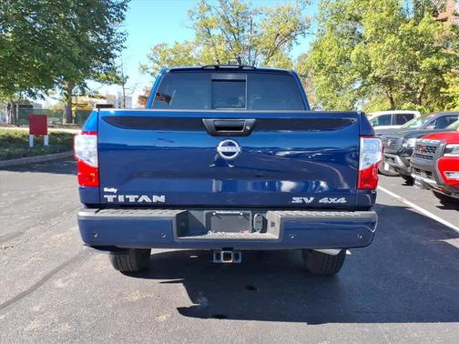 2024 Nissan Titan SV