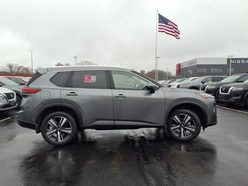2024 Nissan Rogue SL
