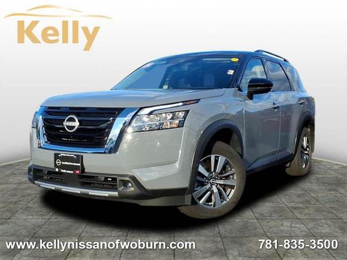 2024 Nissan Pathfinder SL
