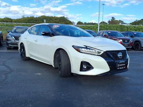2023 Nissan Maxima SR