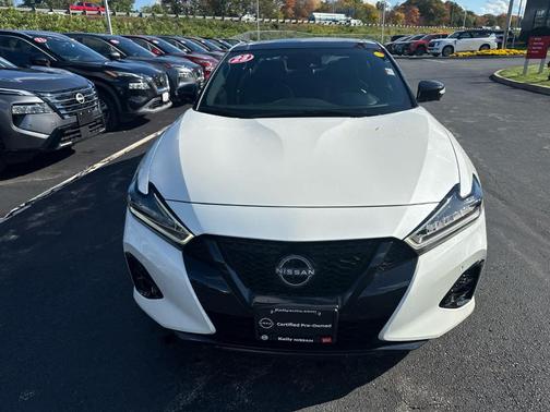 2023 Nissan Maxima SR