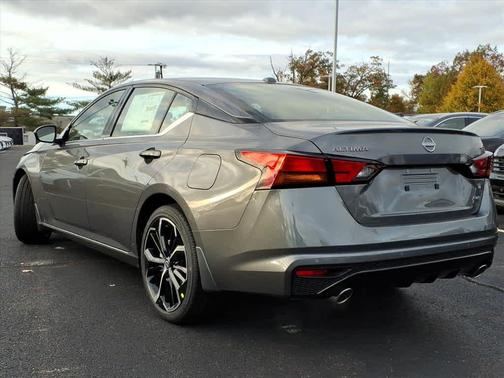 2025 Nissan Altima SR