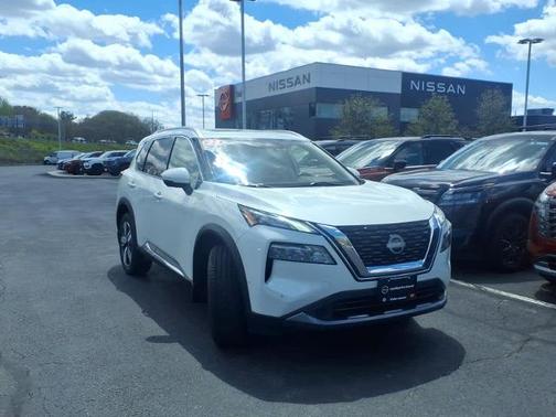 White 2023 Nissan Rogue SL