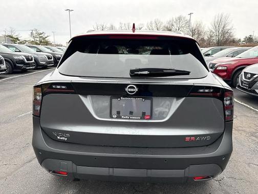 2025 Nissan Kicks SR