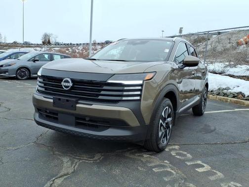 Canyon Bronze Metallic 2025 Nissan Kicks SV