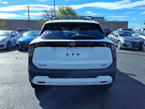 2026 Nissan Kicks SV