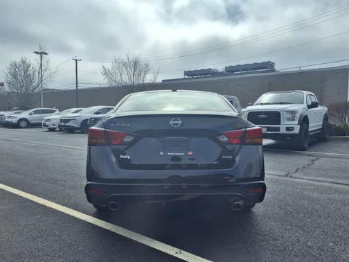 2025 Nissan Altima SR