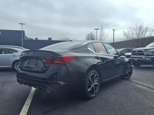 2025 Nissan Altima SR