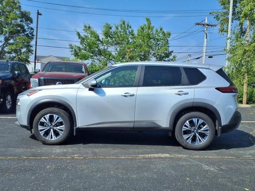 2022 Nissan Rogue SV