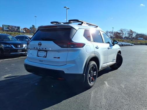 2025 Nissan Rogue Rock Creek