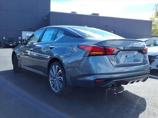 2025 Nissan Altima SL