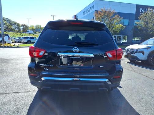 2020 Nissan Pathfinder S