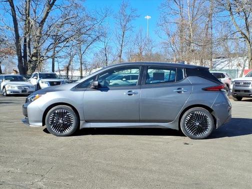 2023 Nissan Leaf SV PLUS