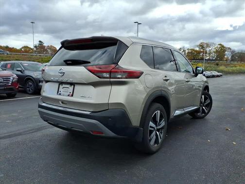 2021 Nissan Rogue SL
