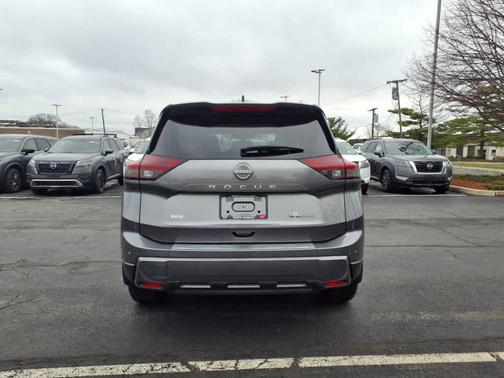 2024 Nissan Rogue SL