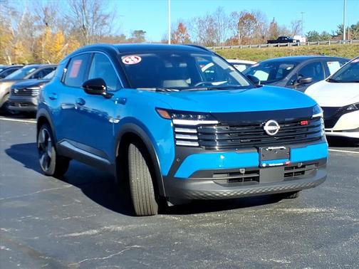 2025 Nissan Kicks SR