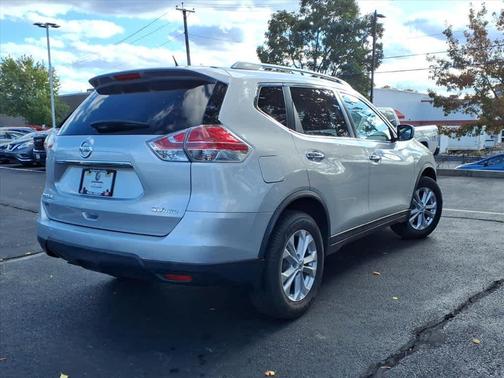 2016 Nissan Rogue SV