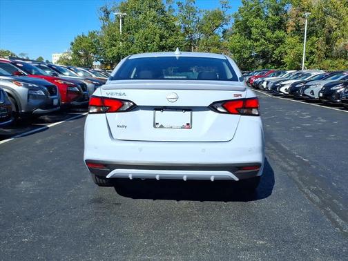 2024 Nissan Versa 1.6 SR