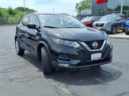 2022 Nissan Rogue Sport SV