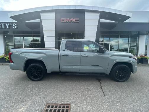2023 Toyota Tundra SR5