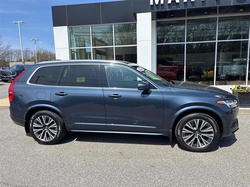 2020 Volvo XC90 T5 Momentum 7 Passenger