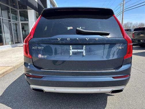 2020 Volvo XC90 T5 Momentum 7 Passenger